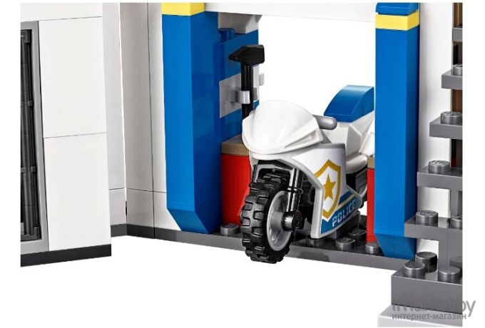 Конструктор LEGO City Полицейский участок (60246)