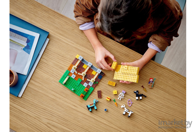 Конструктор LEGO MINECRAFT Конюшня [21171]